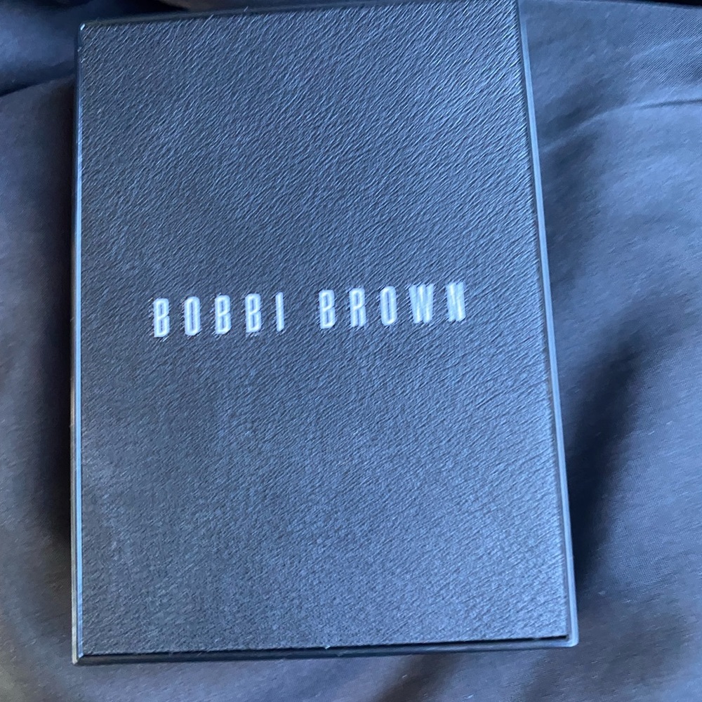 New Bobbi Brown Multicolor Eye Shadow Palette - Picture 2 of 5
